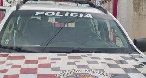 Homem acusado de estupro é espancado por populares e preso pela Polícia Militar