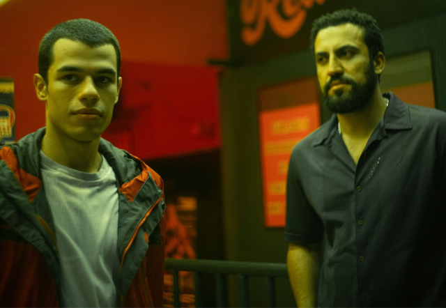 SALA 2 (29 x 20 cm) (6) O filme, com duração de 103 minutos e classificação indicativa de 16 anos, destaca-se por sua narrativa emocional e atuações marcantes