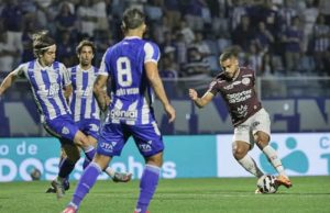 Ferroviária não consegue segurar o resultado e cede empate ao Avaí aos 44 do segundo tempo