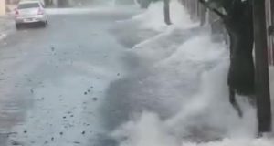 Fortes chuvas desta tarde, anunciadas pela Defesa Civil, causam estragos em alguns pontos da cidade