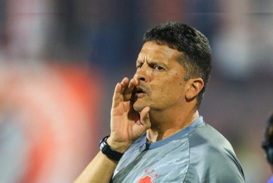 Ferroviária dispensa o treinador Claudinei Oliveira duas rodadas antes de acabar o Brasileiro da Série B