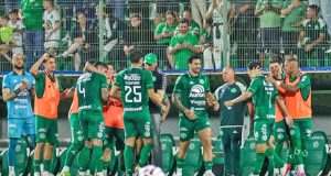 A Chapecoense venceu o Operário-PR por 2 a 0 na noite desta segunda-feira (27), na Arena Condá