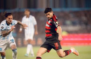 Com um jogador a menos Flamengo segura empate contra o Racing e está na final da Libertadores