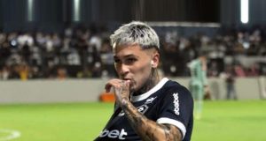 Vitória contra rival Avaí pode levar Criciúma a encostar no líder Coritiba na Série B do Brasileirão