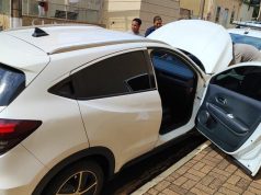 Guarda Civil apreende carro roubado em Itaquacetuba, circulando pela Barroso no Santana