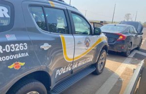 Carro furtado em Araraquara é recuperado em operação da PM Rodoviária em Catiguá/SP