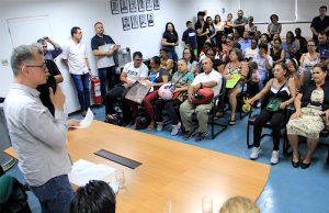 Após 18 meses de espera 78 famílias recebem Termos de Quitação de moradias no Jardim Adalberto Roxo