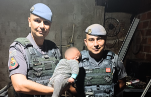 Policiais Militares salvam na UPA de Araraquara, bebê de um mês, engasgado
