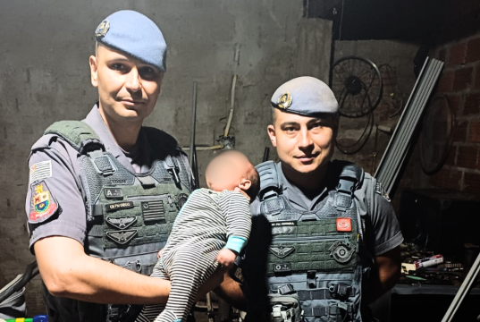 Policiais Militares salvam na UPA de Araraquara, bebê de um mês, engasgado