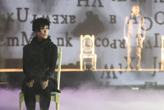 O terror poético de Edgar Allan Poe ganha vida no palco do Sesi Araraquara neste sábado (15)