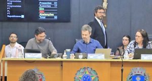 Câmara aprova recursos para Prefeitura pagar os servidores municipais de Araraquara