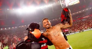 Flamengo vence o Ceará e conquista o título de campeão brasileiro de 2025