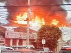 Incêndio destrói parte das instalações do prédio da Secretaria Municipal de Saúde em Matão