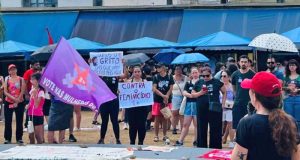 Mulheres organizam manifestação em Araraquara contra violência após dois feminicídios em trinta dias
