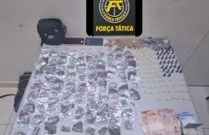 Adolescente traficante é apreendido pela Força Tática após fuga com mochila recheada de drogas