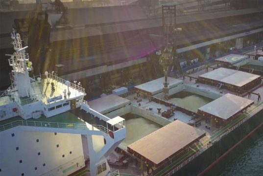 Exportações de açúcar perdem fôlego em dezembro com queda acentuada dos preços