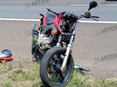 Motociclista de 29 anos morre em acidente na rodovia após bater na defensa metálica