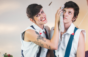 Irmãs Cola levam malabarismo contemporâneo e bom humor ao palco em Araraquara