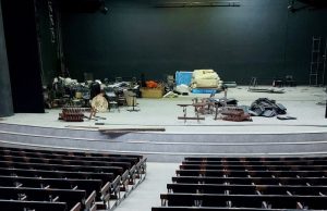 Empresa diz que Teatro Municipal em Araraquara terá assoalho trocado até o dia 30 de maio