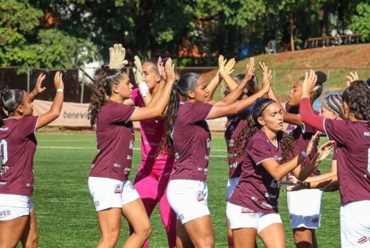 Guerreirinhas Grenás encaram o Flamengo neste domingo pelo Brasileiro Sub-17