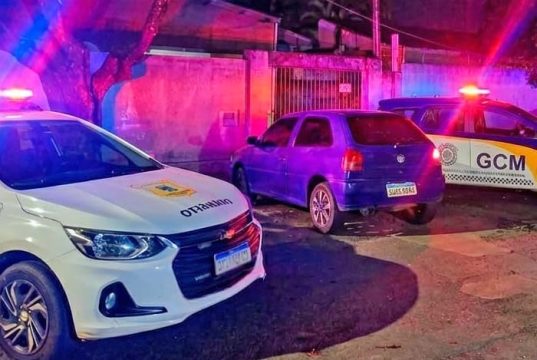 Carro furtado, é recuperado pela Guarda Municipal e devolvido ao proprietário na Vila Xavier