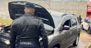 Carro furtado em Ribeirão Preto com placas de São Paulo é recuperado pela CGM em Araraquara