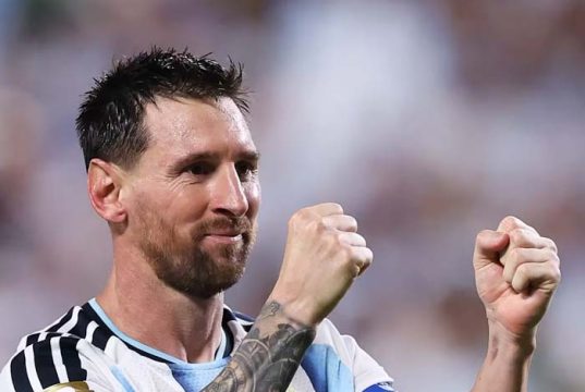 Argentina vence, Messi faz 2, e tem vaga garantida na próxima fase do Mundial 2026