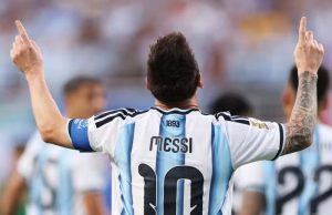 Com três gols de Messi, Argentina vence a Argélia. Áustria passa pela Jordânia: 3 a 1