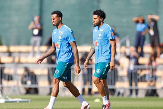 Com Éderson, Brasil começa preparação para estreia na Copa do Mundo neste sábado contra Marrocos