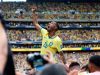 De virada, Brasil derrota Japão por 2 a 1 e avança às oitavas da Copa do Mundo