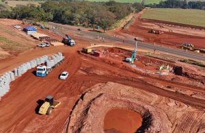 Duplicação da SP-255 avança entre Araraquara e Bocaina e Arteris ViaPaulista informa operação Pare e Siga