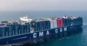 Canavieiros comemoram o primeiro abastecimento de navio porta-contêineres com etanol neste dia 10
