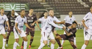 Com gol contra, Ferroviária perde para o Caxias e deixa o G8 do Brasileiro da Série C
