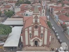Morador de rua é detido após invadir a Igreja de Santo Antônio com faca nas mãos para ameaçar fiéis