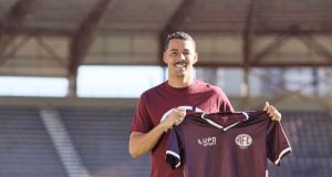 Com contrato até maio de 2027, meia Alan Stence reforça Ferroviária na reta final do Brasileiro