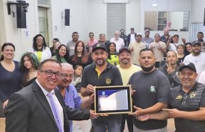 Por trabalho esportivo e social, Viela Futebol Clube recebe Diploma de Honra ao Mérito