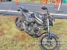 Motociclista perde a vida ao bater com sua Yamaha na traseira de um caminhão na Rodovia Washington Luís