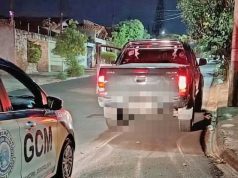 Na madrugada, com o som alto, motorista é barrado e multado por guardas municipais em Araraquara
