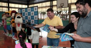 ‘Adote um Livro’ incentiva a leitura entre alunos da rede pública de Araraquara