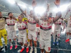 Flamengo vence o Vasco de goleada e aumenta a distância do Palmeiras no Campeonato Brasileiro