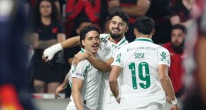 Palmeiras vence Athletico Paranaense fora de casa e reassume a liderança do Brasileiro temporariamente