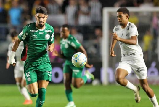 Palmeiras empata com o Santos e agora torce por tropeço do Flamengo contra o Vasco nesta quinta