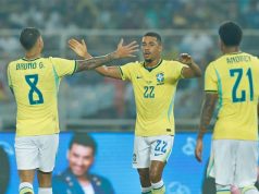 No último jogo da Super Data FIFA, o Brasil goleia a Índia em Calcutá neste sábado por 4 a 0
